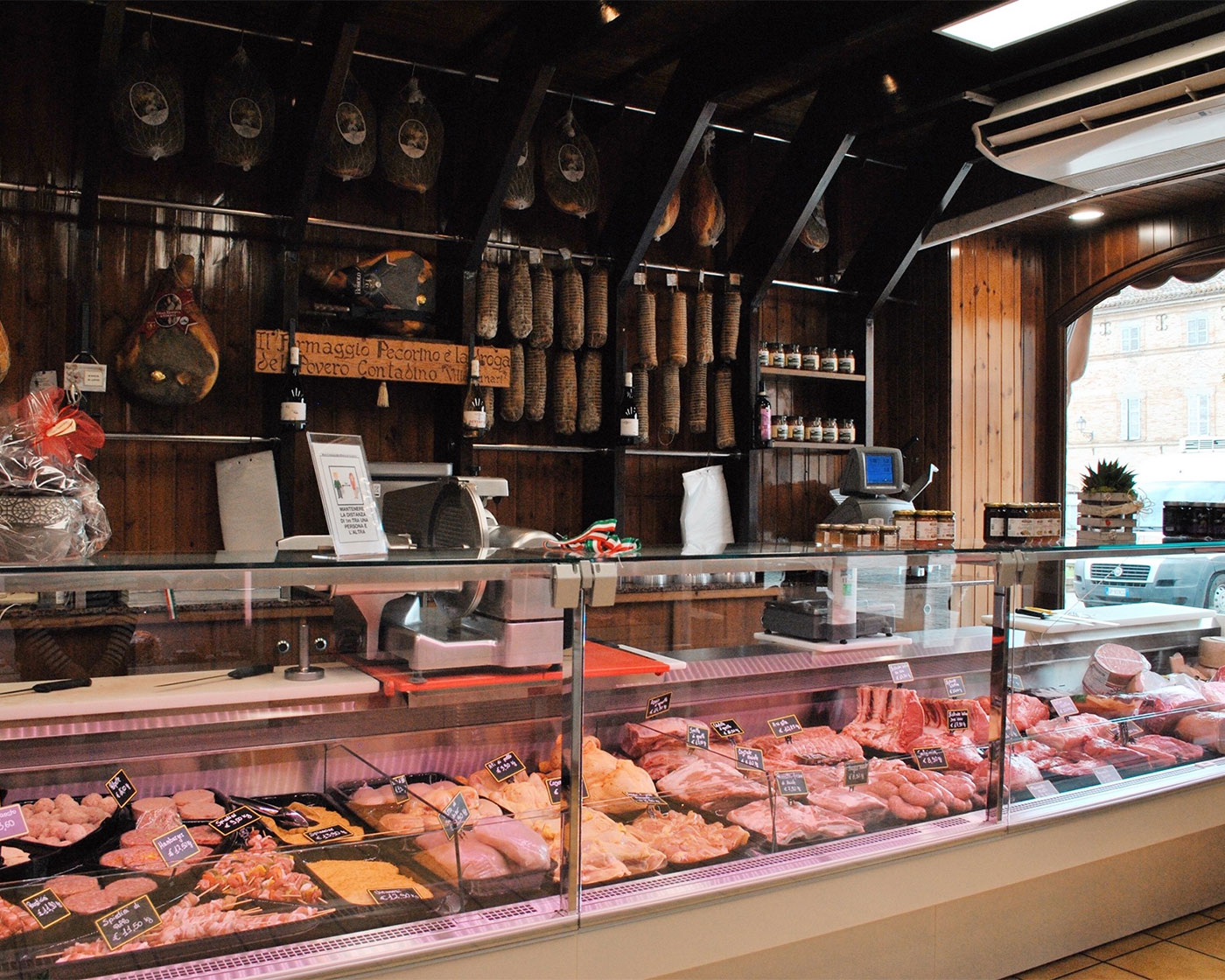 Negozio Funari Salumi 1